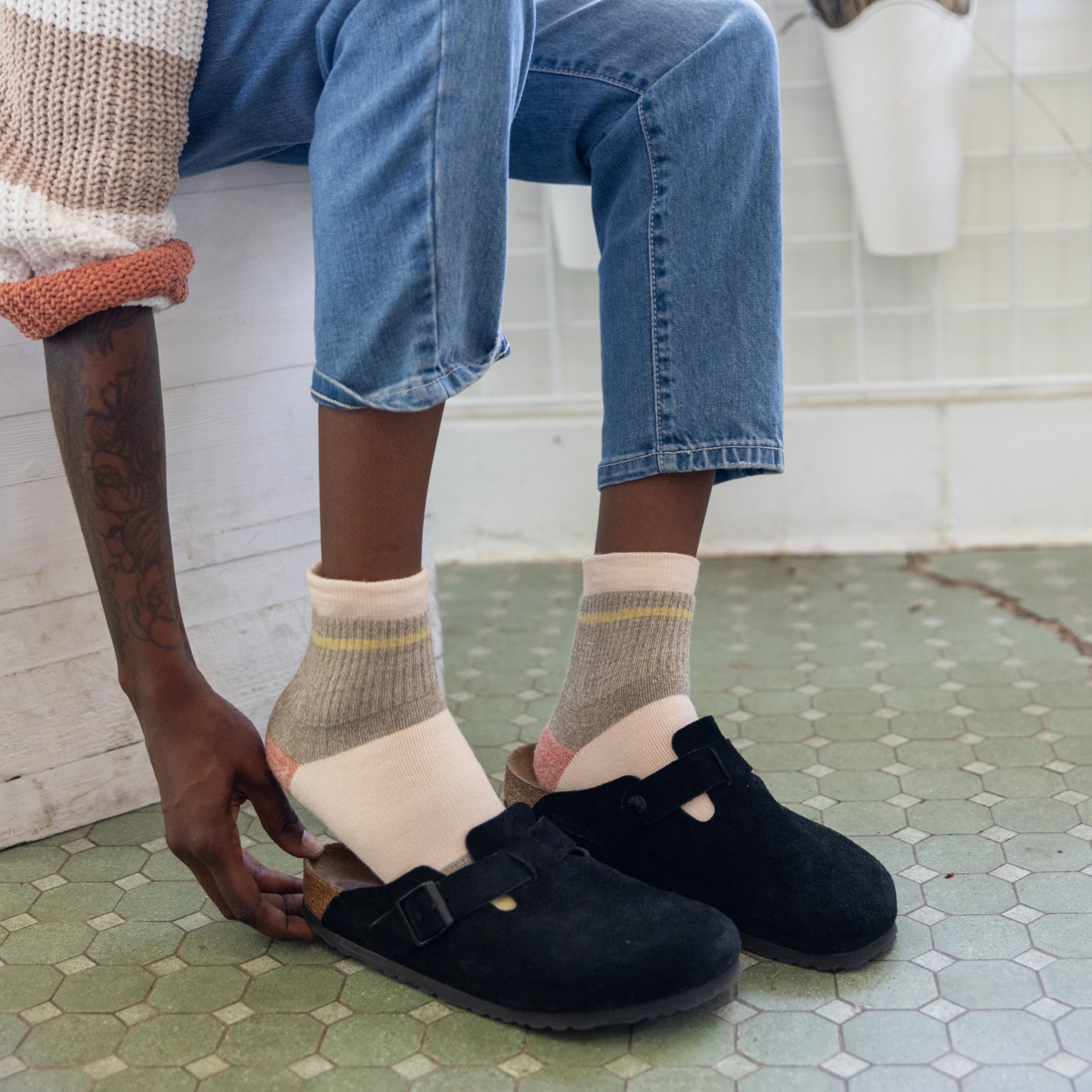 Women's Apres Shorty Heavyweight Lifestyle Socks - Image 4