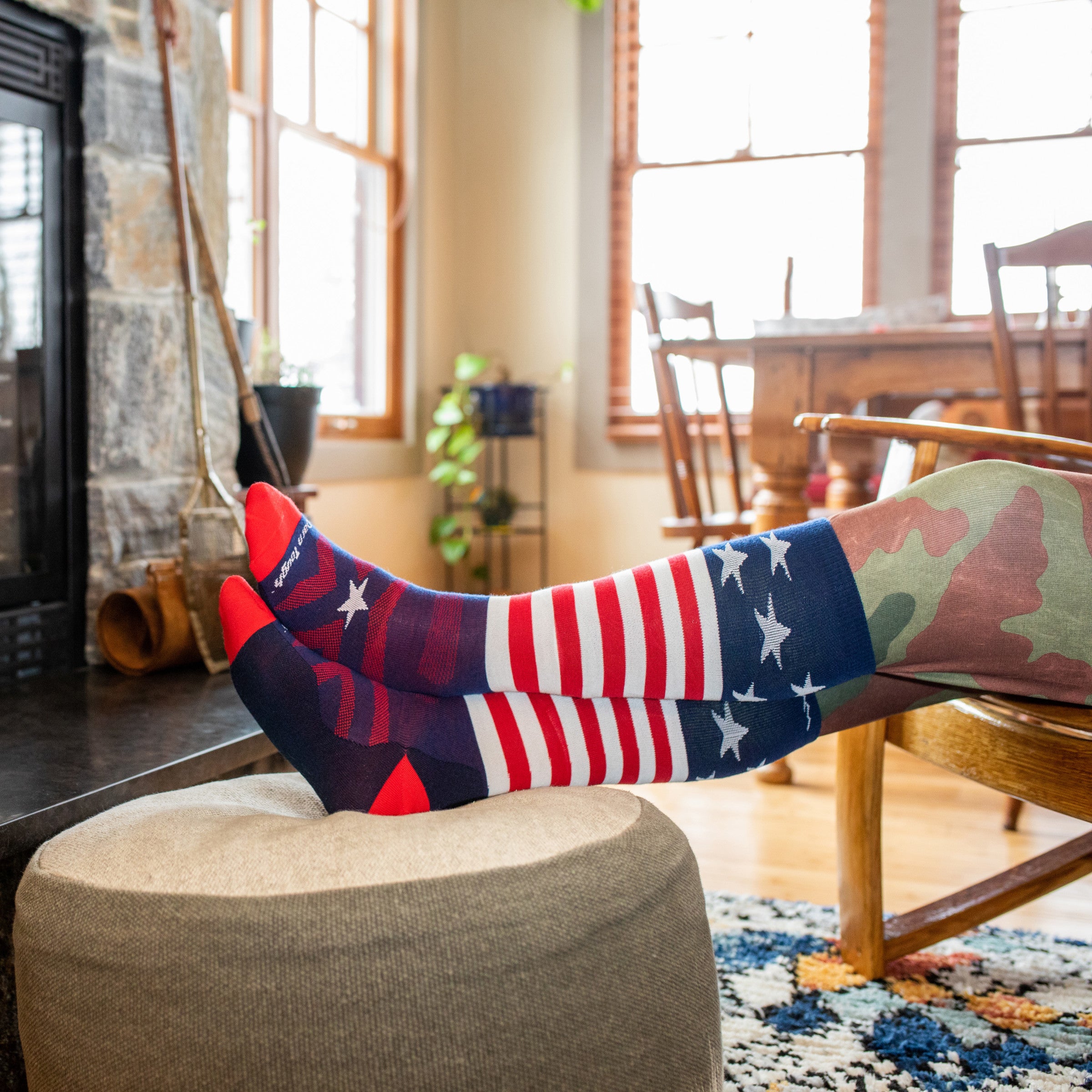 Men's Captain Stripe Over-the-Calf Midweight Ski & Snowboard Socks - Image 2